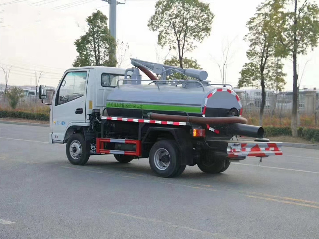 国六凯马3方吸粪车