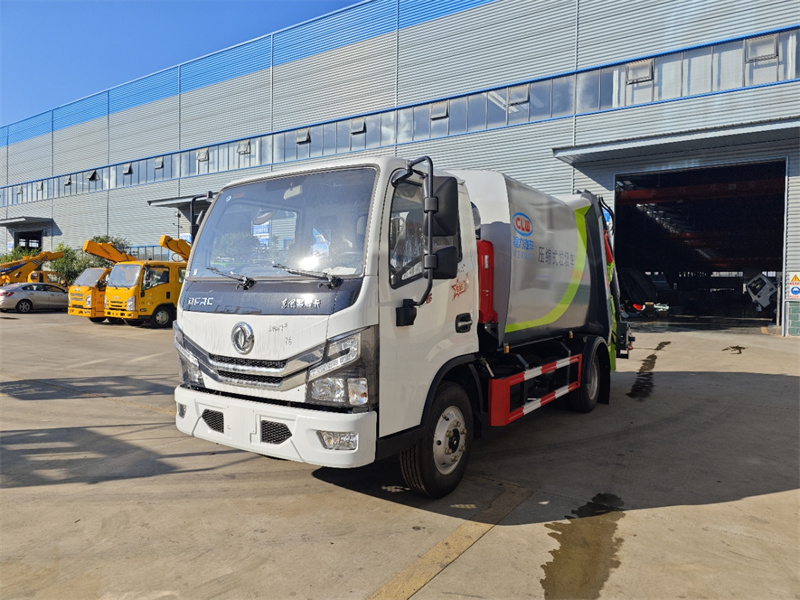 7方东风东风多利卡压缩垃圾车