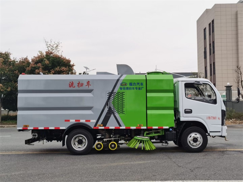 东风多利卡3308轴距洗扫车